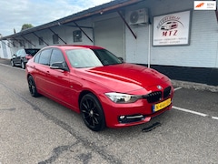 BMW 3-serie - Sedan 320i Sport Edition | HARMAN/KARDON | VOSSEN|STOELVERWARMING