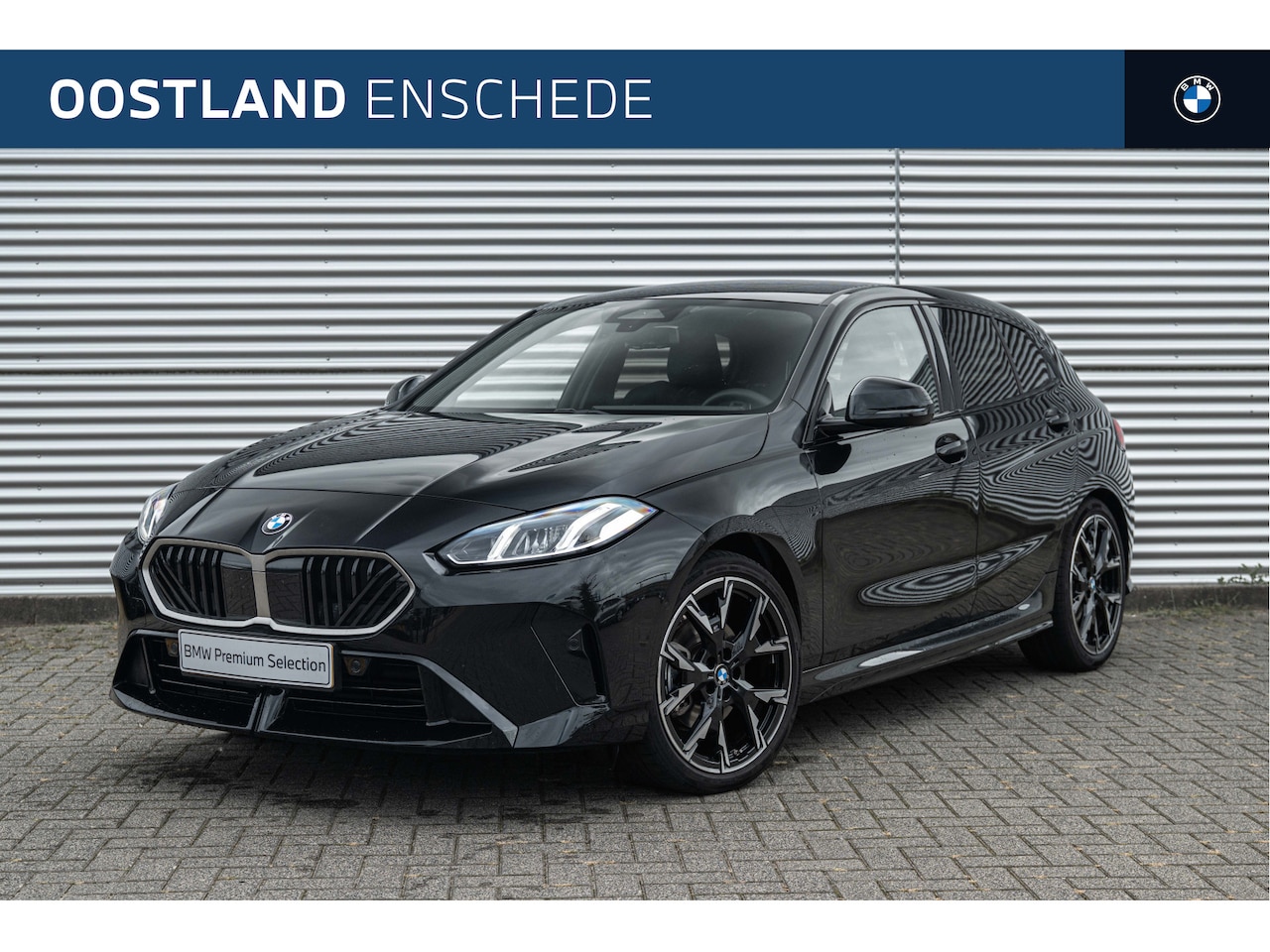 BMW 1-serie - 120 M Sport Automaat / Sportstoelen / Achteruitrijcamera / M Adaptief onderstel / Stuurver - AutoWereld.nl