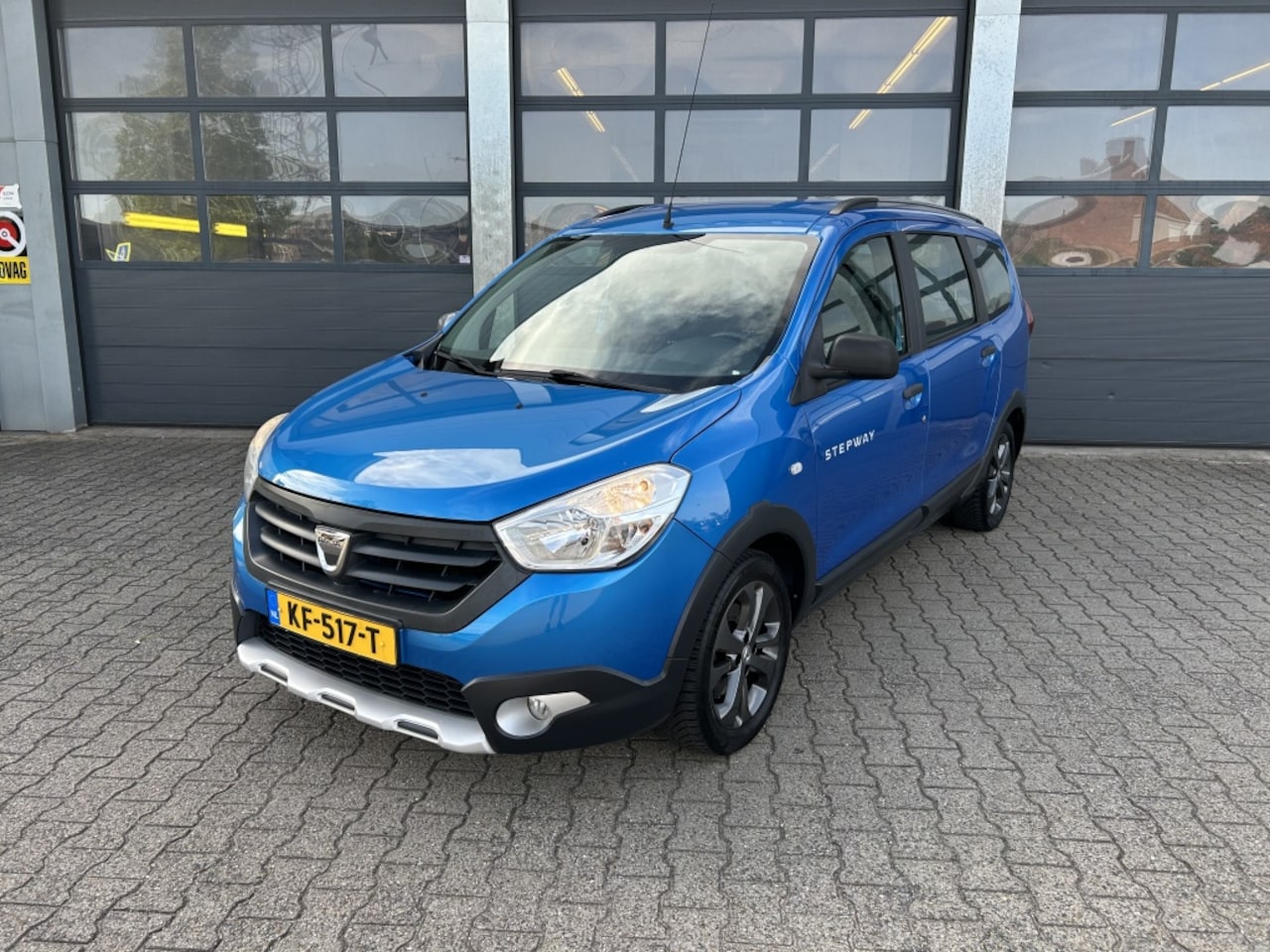 Dacia Lodgy - 1.2 Tce 115PK 5p Lauréate - AutoWereld.nl