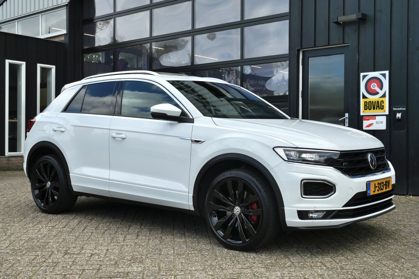 Volkswagen T-Roc - 1.5 TSI Sport Business R-Line | NL-Auto | Pano | Virtual | Adap.Cruise | Clima | Camera | - AutoWereld.nl