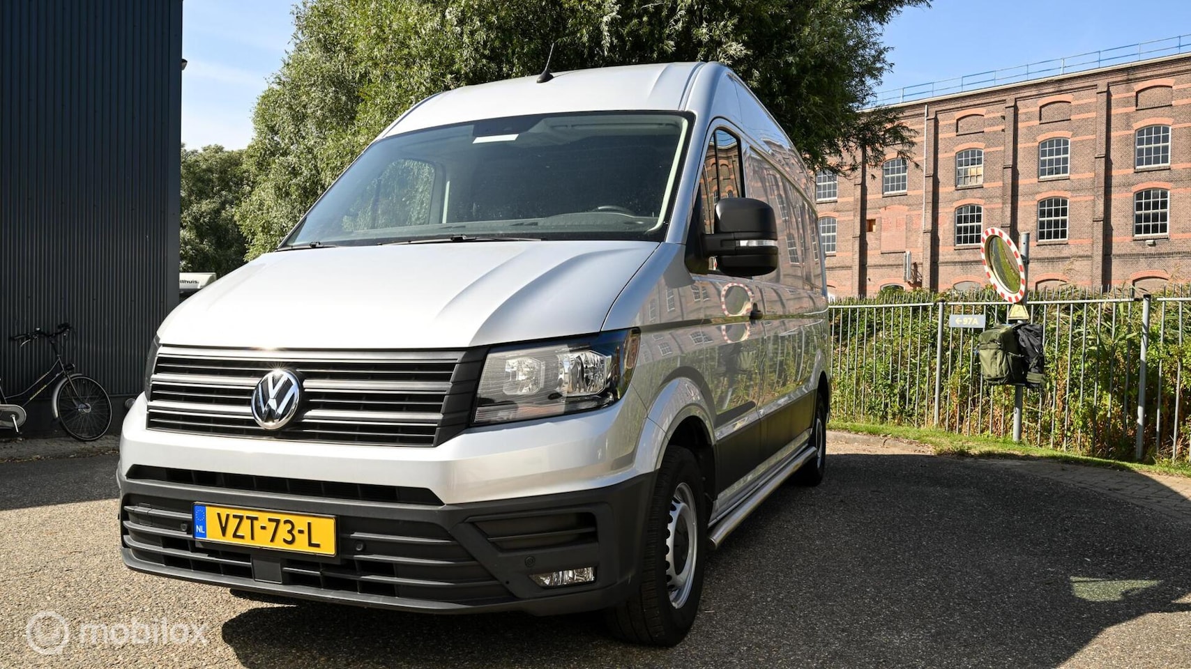 Volkswagen Crafter - Bestel 35 2.0 TDI 140 PK L3H3 Trendline - AutoWereld.nl
