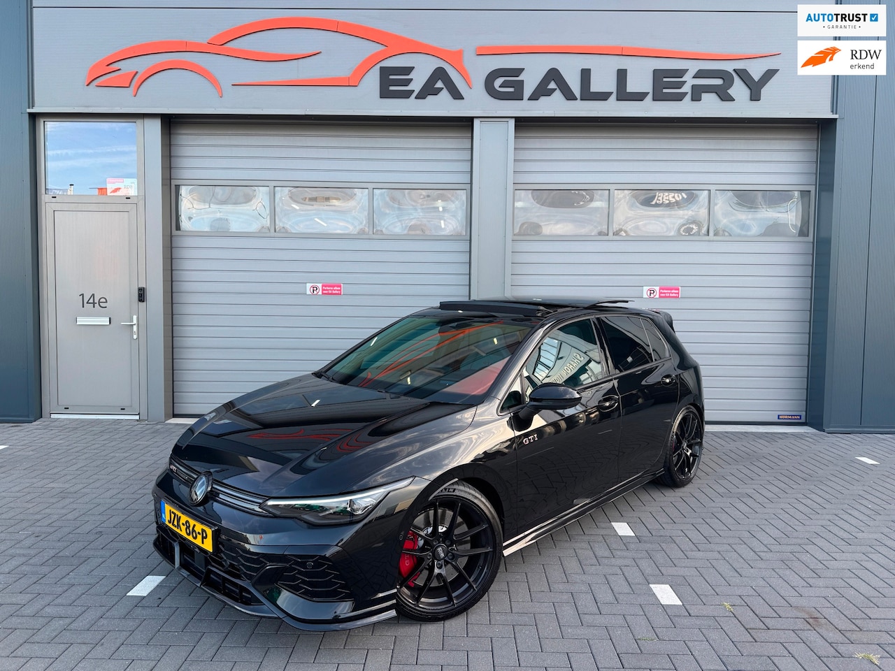 Volkswagen Golf - 2.0 TSI GTI CLUBSPORT|PANO|AKRA|LEDER|HuD|IQ|BOMVOL - AutoWereld.nl