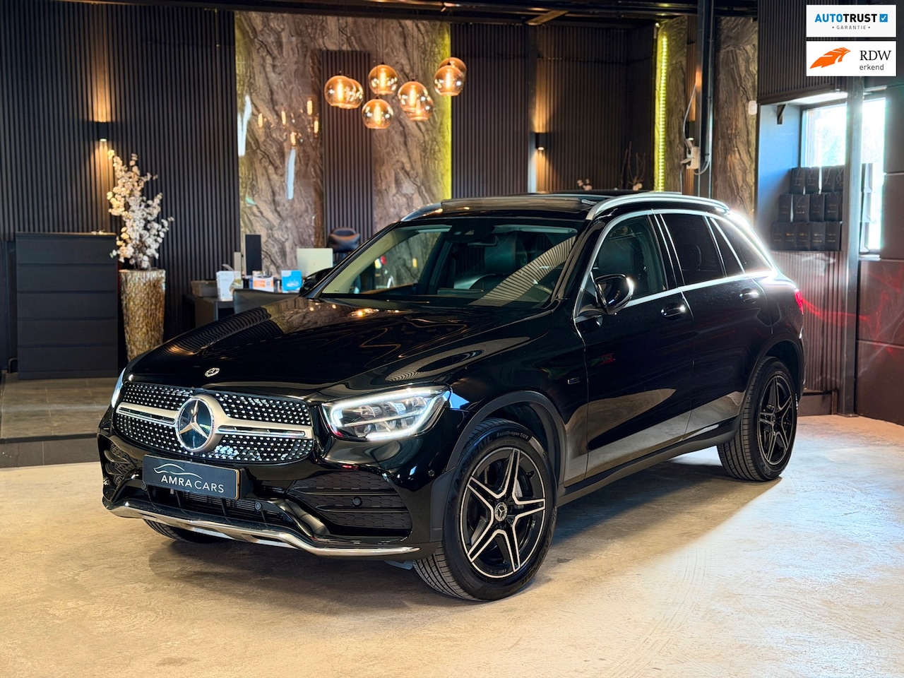 Mercedes-Benz GLC-klasse - 300e 4MATIC AMG Line|Pano|Trekhaak|Camera - AutoWereld.nl
