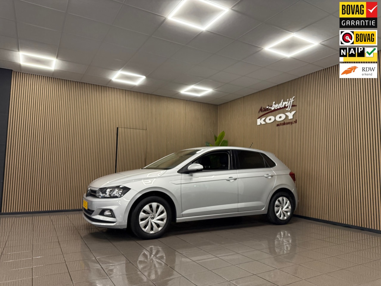 Volkswagen Polo - 1.0 MPI Comfortline * Carplay / Trekhaak / Cruise control / NL Auto * - AutoWereld.nl