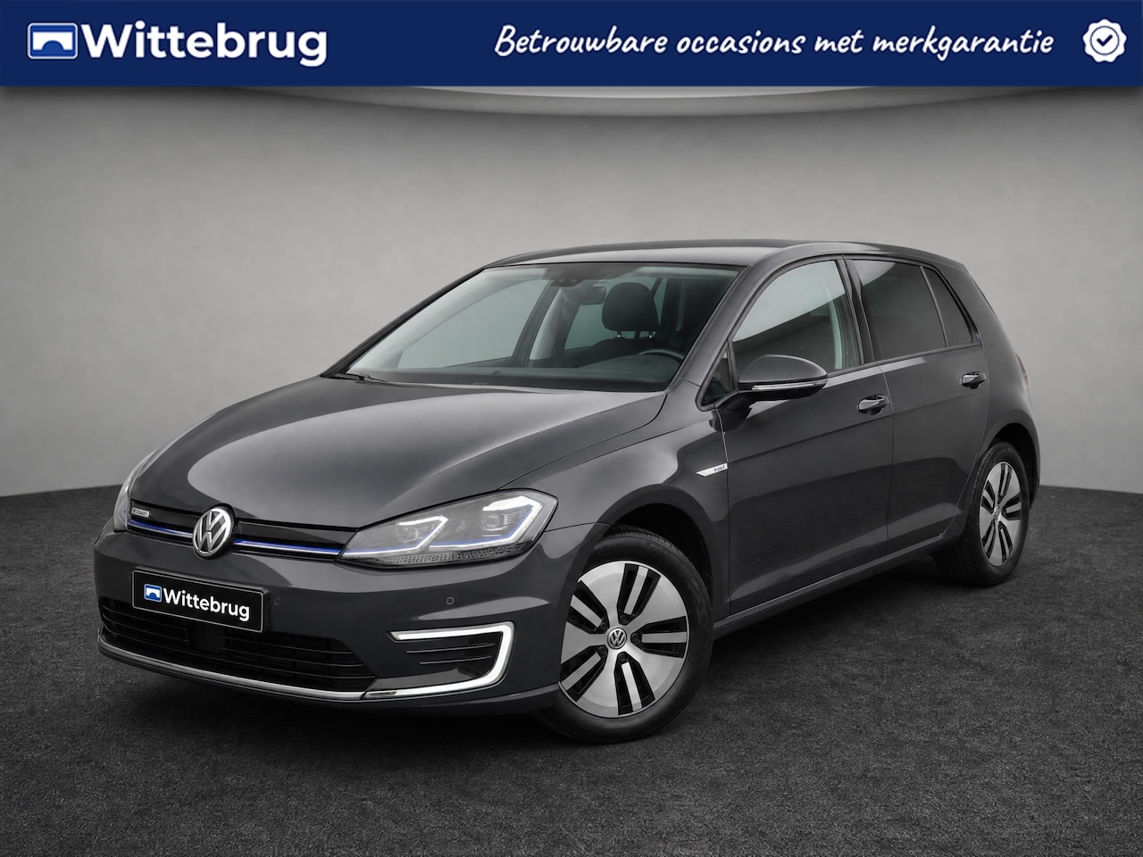 Volkswagen e-Golf - E-DITION 136pk / Navigatie / Camera / Parkeersensoren / LM 16 inch / LED - AutoWereld.nl