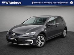 Volkswagen e-Golf - E-DITION 136pk / Navigatie / Camera / Parkeersensoren / LM 16 inch / LED