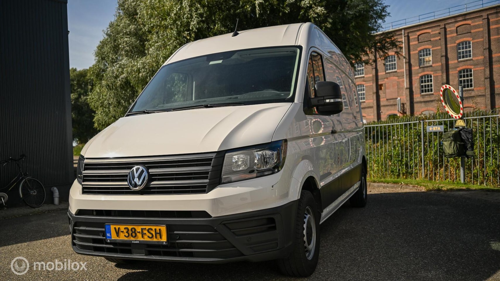 Volkswagen Crafter - Bestel 35 2.0 TDI 140 PK L3H3 Automaat - AutoWereld.nl