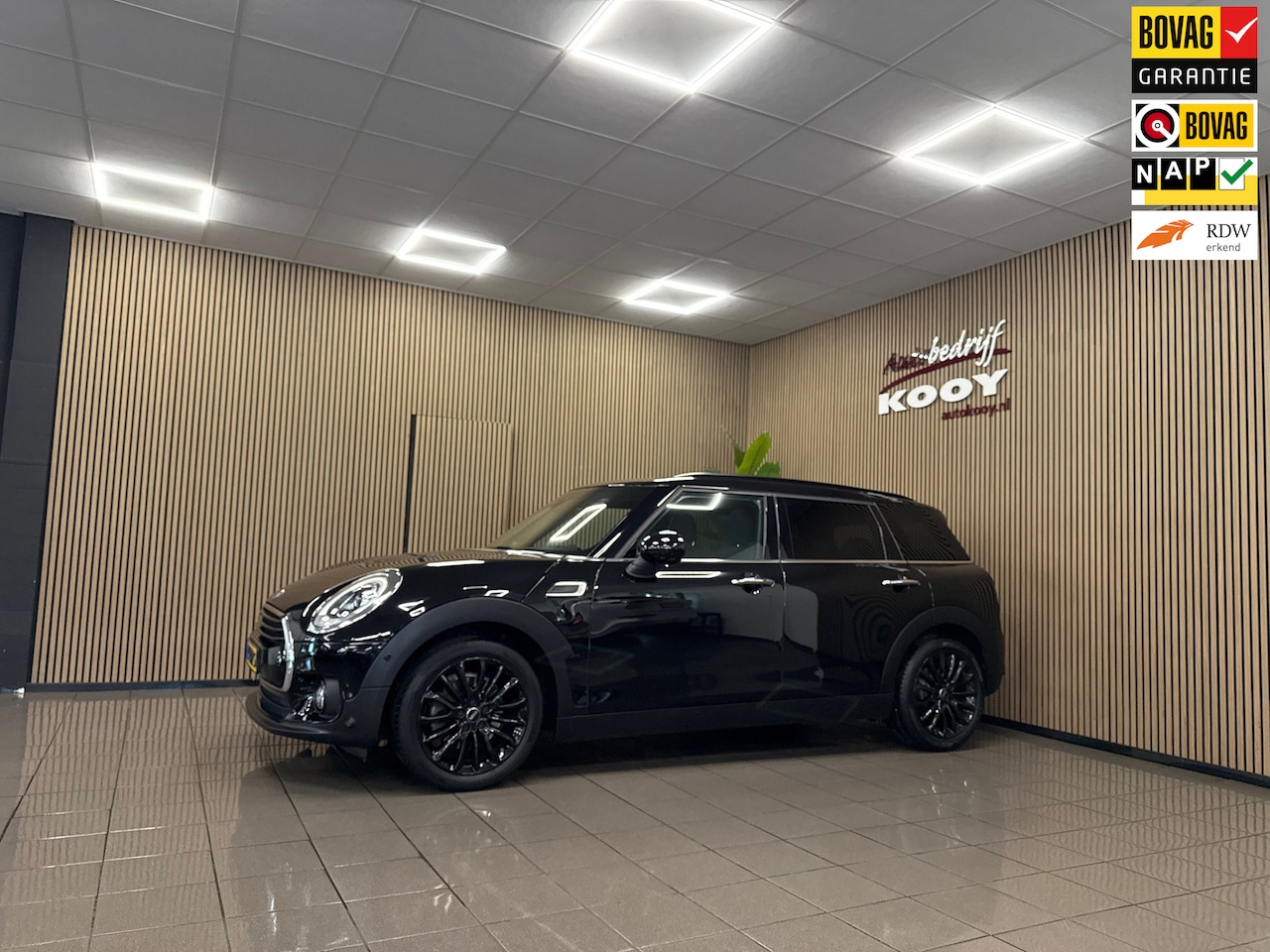 MINI Clubman - 1.5 Cooper Chili * Panoramadak / Harman&Kardon / LED / Navigatie / NL Auto * - AutoWereld.nl