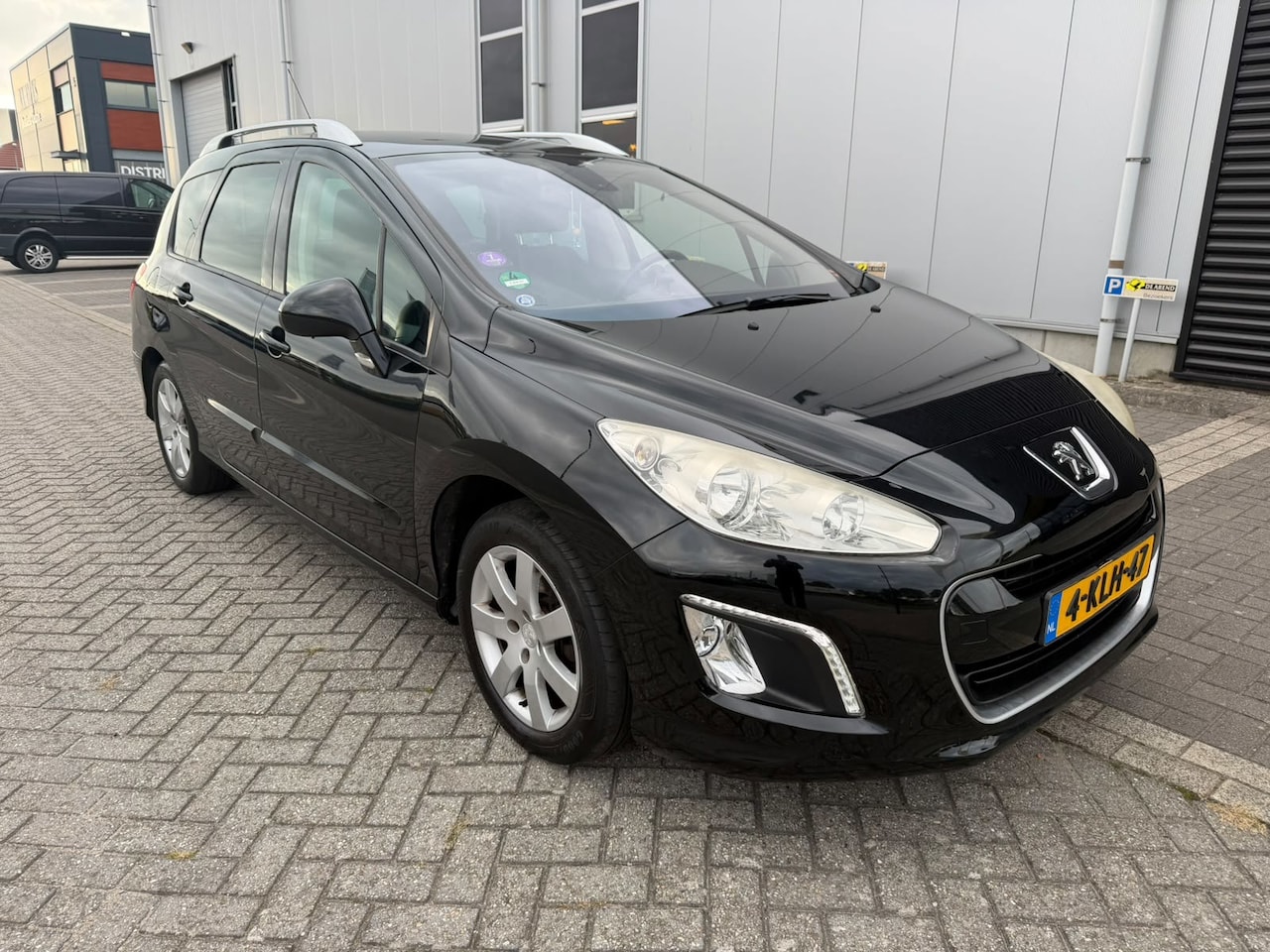 Peugeot 308 SW - 1.6 VTi Active AUTOMAAT PANO Nieuwe APK - AutoWereld.nl