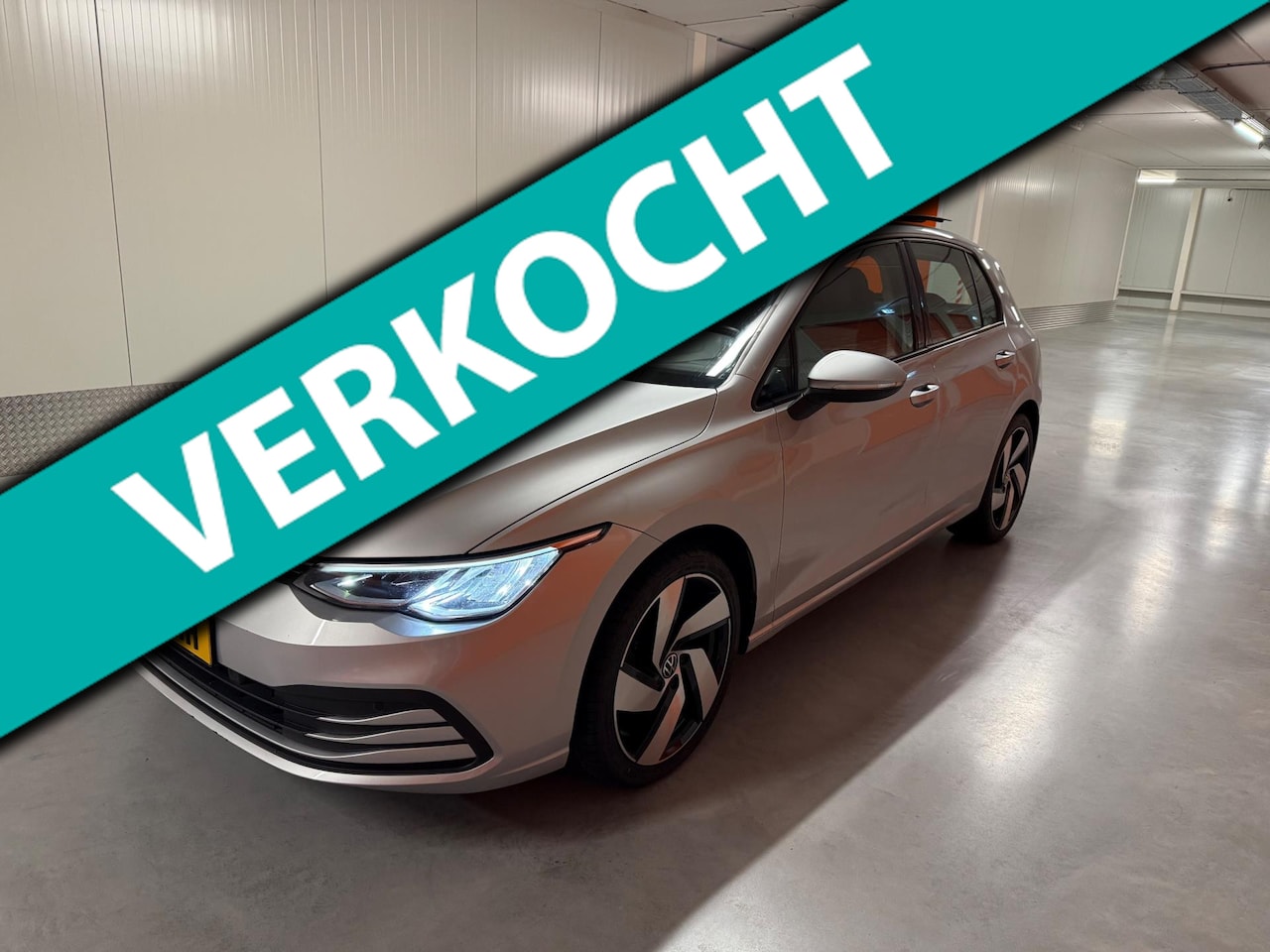 Volkswagen Golf - 1.5 TSI Style | PANO | PDC | Sfeerverlichting | Stoel en stuurverwarming - AutoWereld.nl