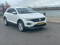 Volkswagen T-Roc - 1.5 TSI Sport 150 PK 6 BAK VIRTUAL LED NAVI PDC ECC
