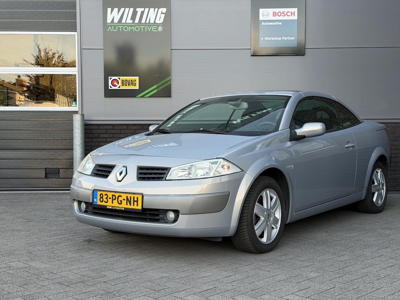 Renault Mégane coupé cabriolet - 2.0-16V Privilège Luxe 2.0-16V Privilège Luxe - AutoWereld.nl