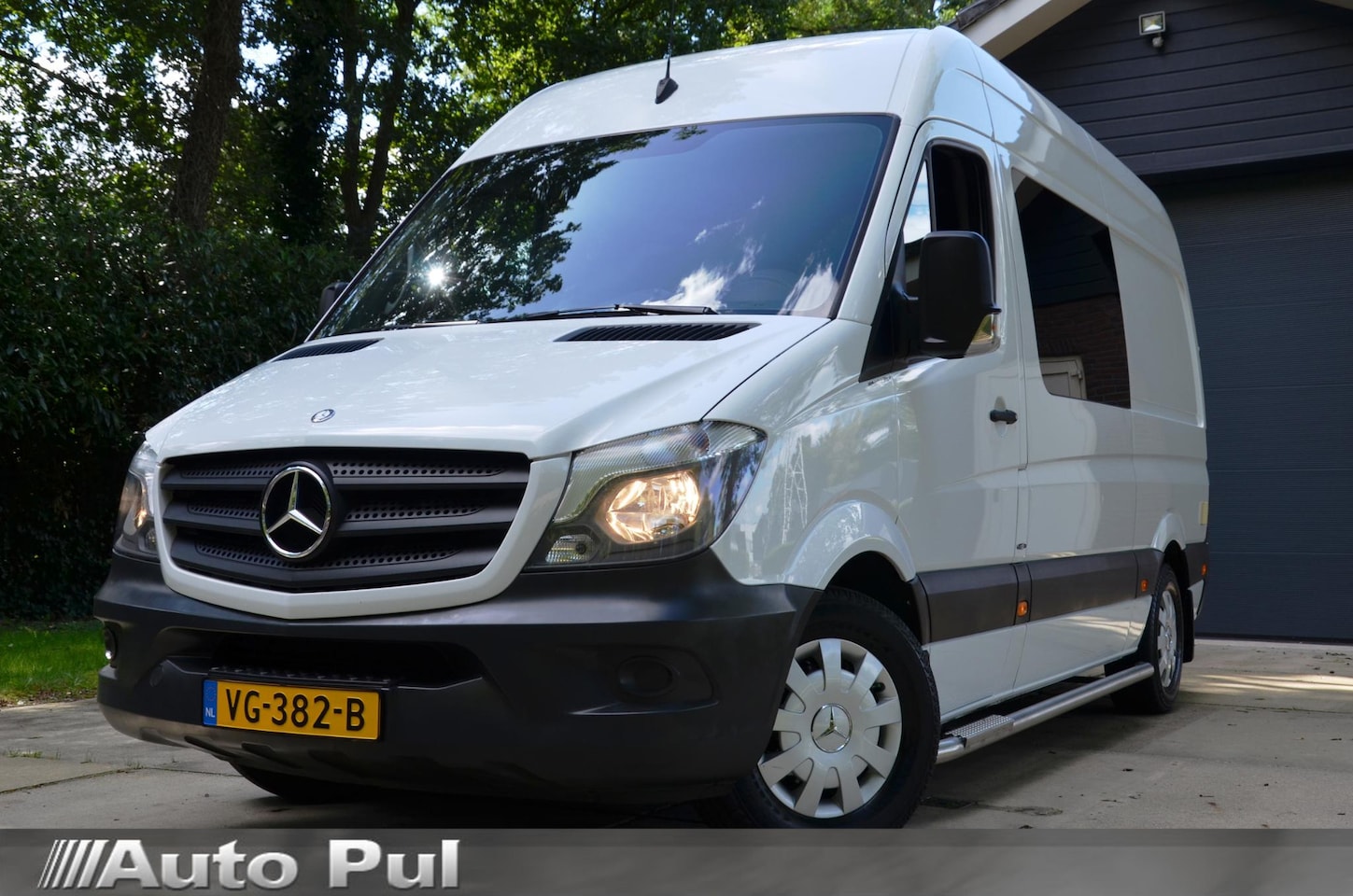 Mercedes-Benz Sprinter - 310 CDI Rolstoelbus L2 H2 Automaat Airco/Rolstoellift/Camera/Standkachel/Trekhaak/Navi/Cr- - AutoWereld.nl