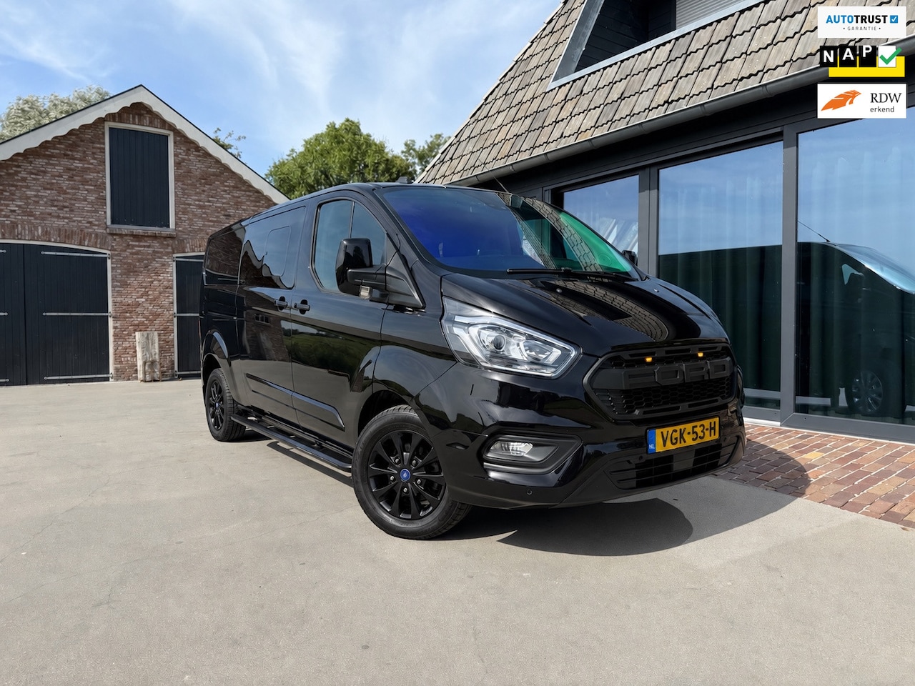 Ford Transit Custom - 320 2.0 Automaat 6Pers. Limited DC - AutoWereld.nl
