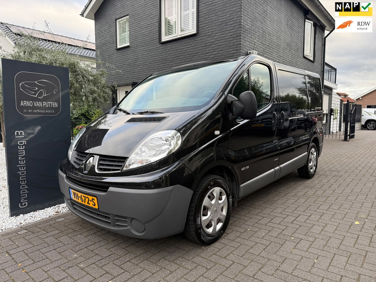 Renault Trafic - 2.0 dCi / 2 X Schuifdeur / Automaat / Airco / Cruise / Navigatie - AutoWereld.nl