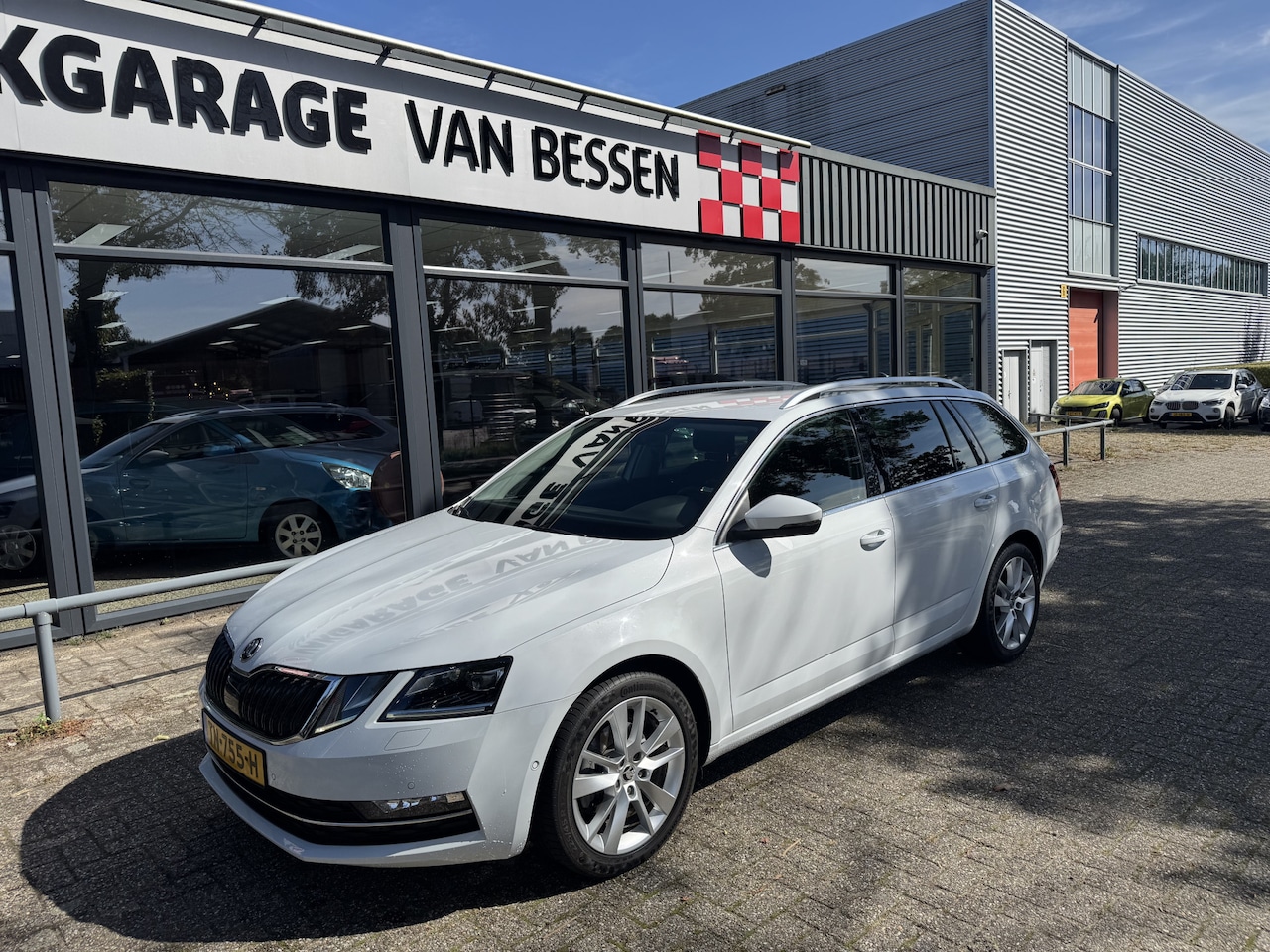 Skoda Octavia Combi - 1.0 TSI Greentech Style Business AUTOMAAT-TREKHAAK-STOELVER - AutoWereld.nl