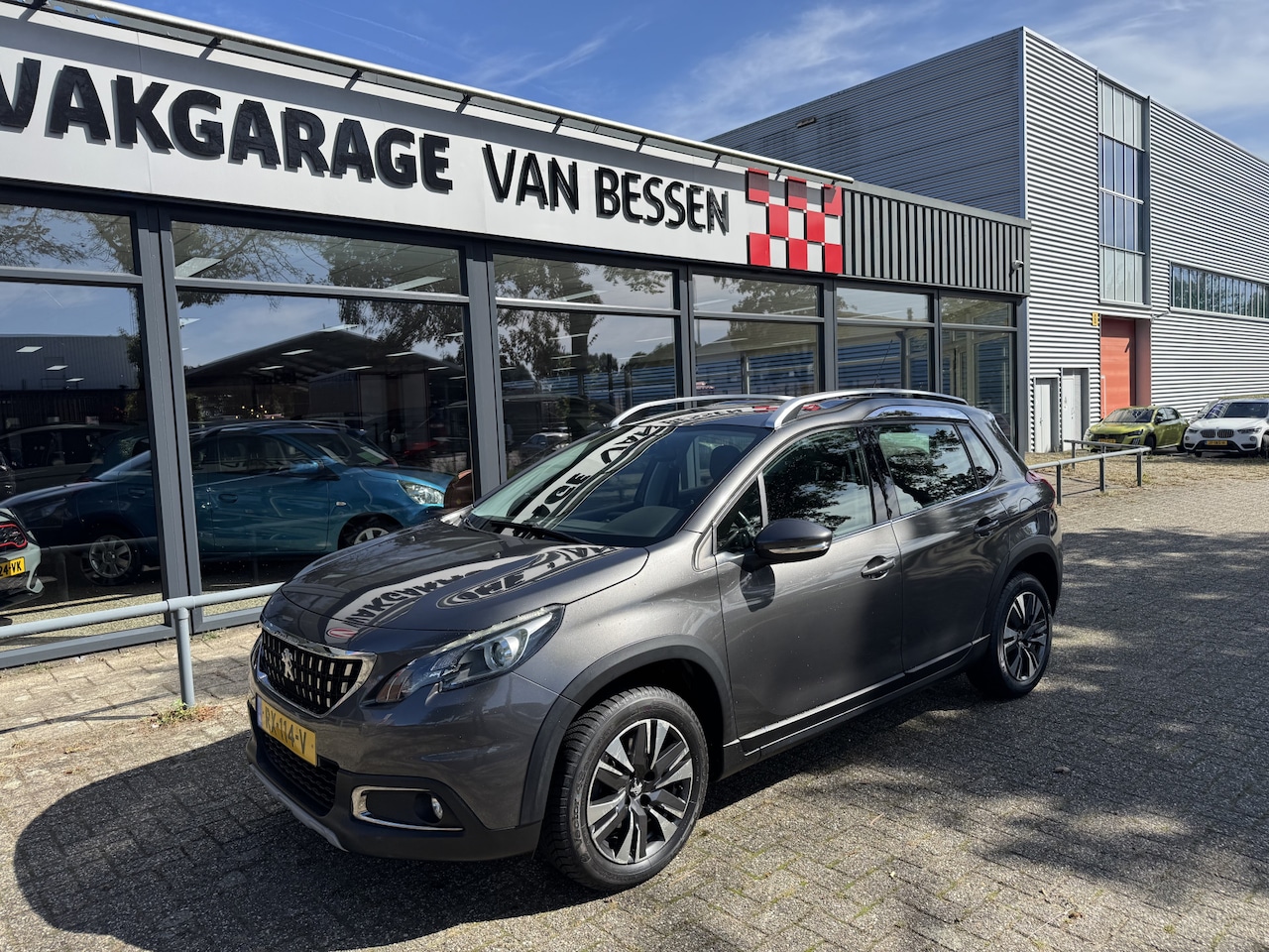 Peugeot 2008 - 1.2 PureTech Allure AUTOMAAT-CLIMA-CRUISE - AutoWereld.nl