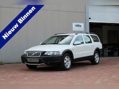 Volvo XC70 - 2.4 T AWD YOUNGTIMER | APPLE CARPLAY incl. 21% BTW