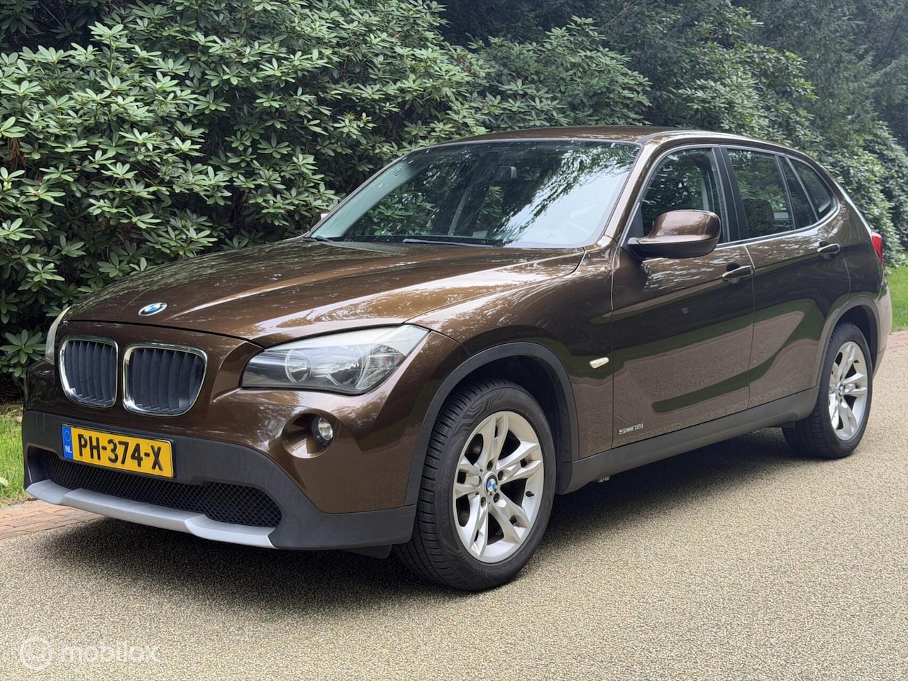 BMW X1 - sDrive18i Executive Trekhaak Cruise Clima Goed Onderh - AutoWereld.nl