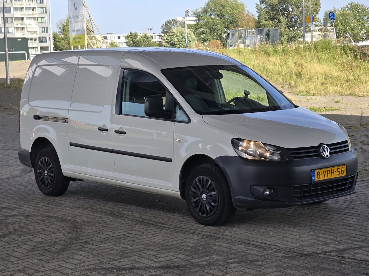 Volkswagen Caddy Maxi - 1.6 TDI BMT - AutoWereld.nl