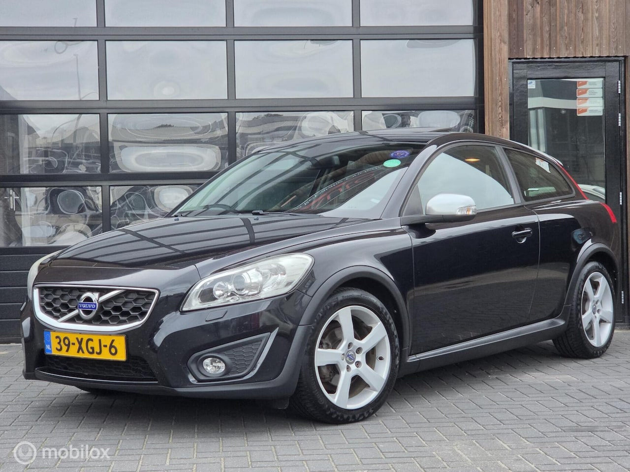 Volvo C30 - 1.6 D2 R-DESIGN XENON DAKJE LEER NAVI STOELVERWARMING - AutoWereld.nl