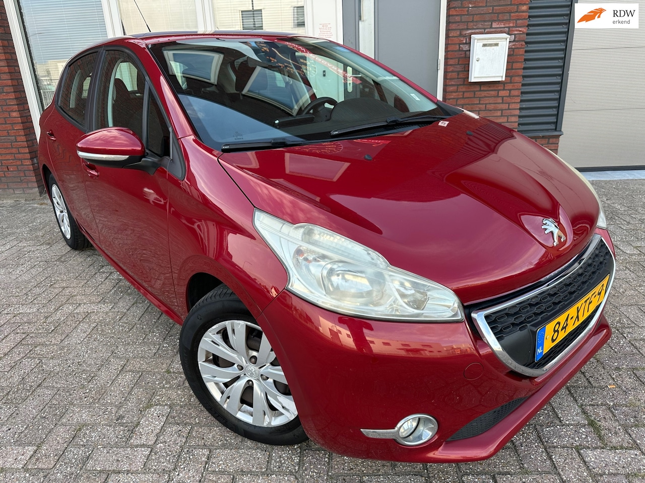 Peugeot 208 - 1.2 VTi Access / Airco / Cruise / PDC / Riem vv / 5DRS / NAP - AutoWereld.nl