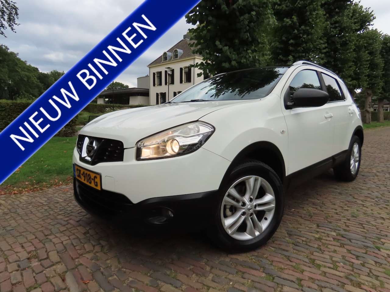 Nissan Qashqai - 2.0 Acenta Ecc Cruisecontrol Panoramadak Achteruitrijcamera Navigatie Stoelverwarming Pdc - AutoWereld.nl