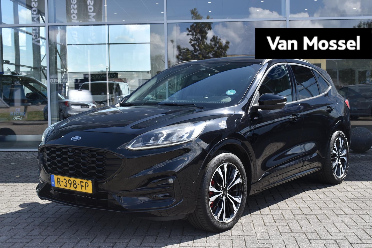 Ford Kuga - 2.5 PHEV ST-Line X | Elektrisch Wegklapbare Trekhaak | Climate Control | Adaptieve Cruise - AutoWereld.nl