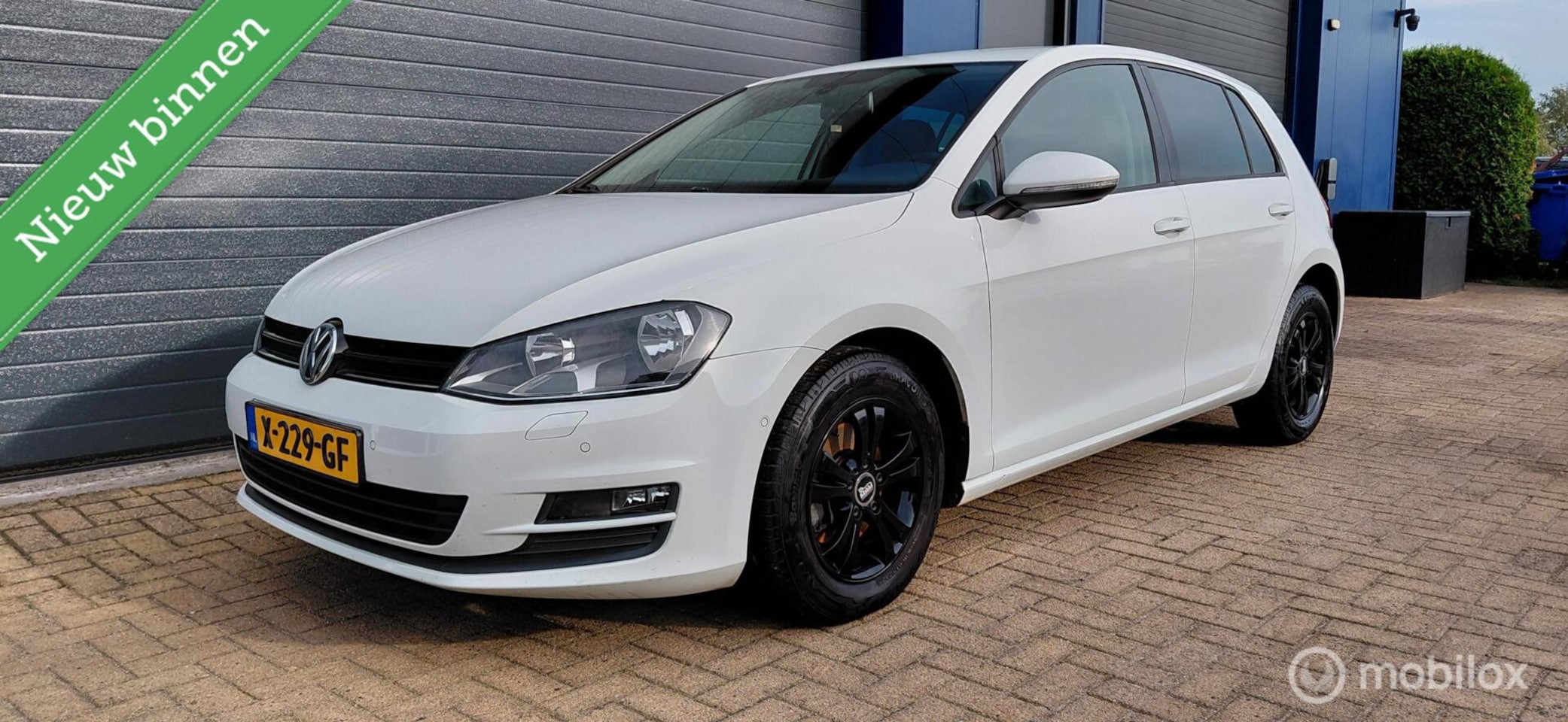 Volkswagen Golf - 1.2 TSI Trendline 1.2 TSI Trendline - AutoWereld.nl