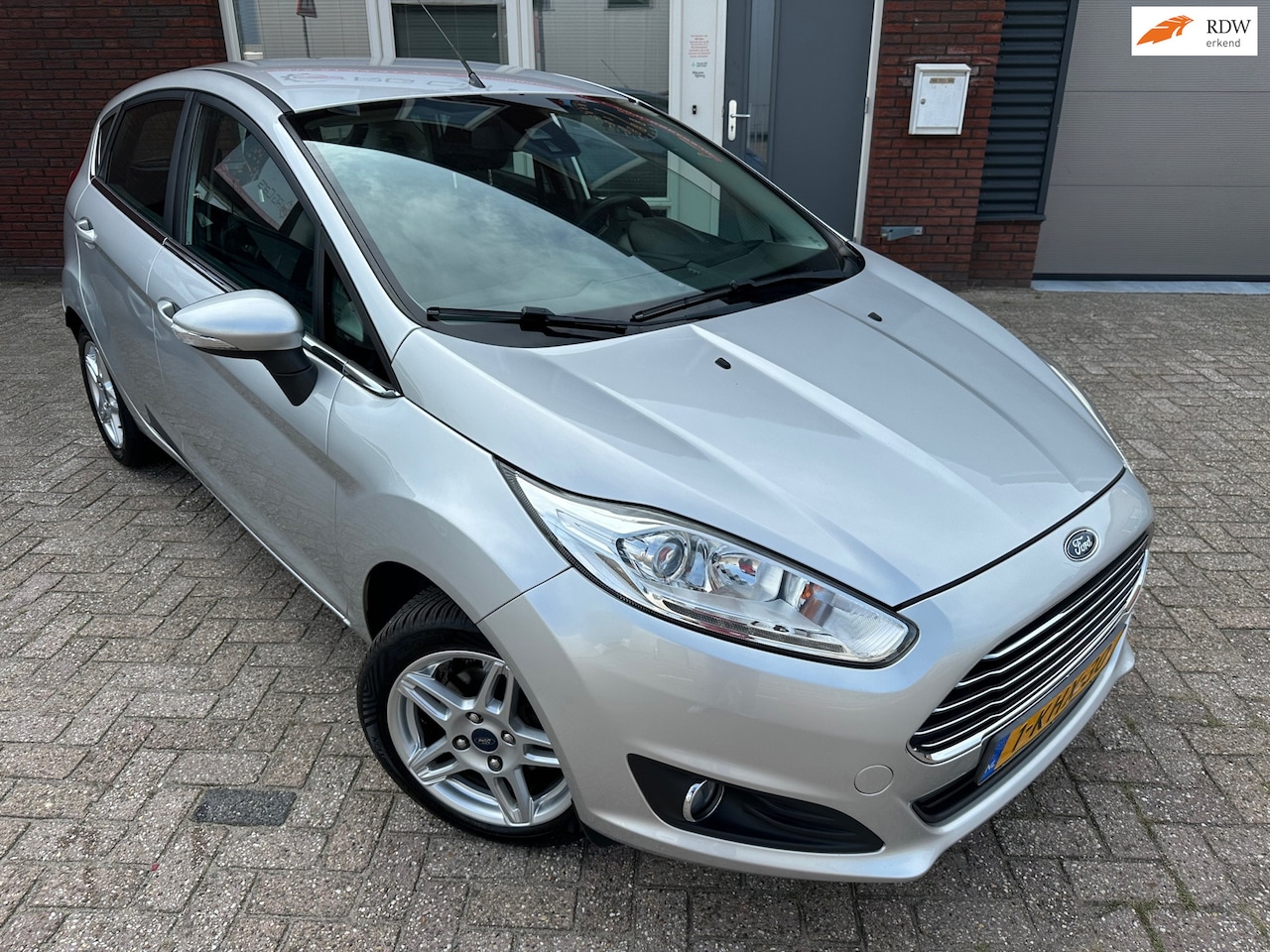 Ford Fiesta - 1.0 EcoBoost Titanium / Navi / PDC / Clima / Cruise / NAP / 5DRS - AutoWereld.nl