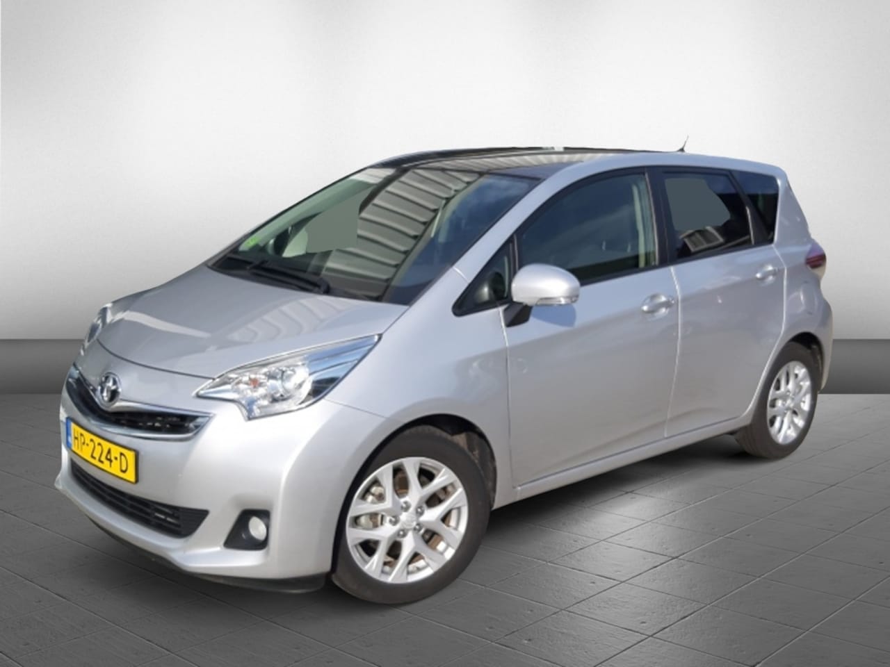 Toyota Verso S - 1.3 VVT-i Trend Automaat/Trekhaak/Cruise-control - AutoWereld.nl