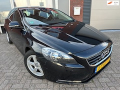 Volvo V40 - 1.6 D2 Momentum / Navi / Clima / PDC / NAP / LM