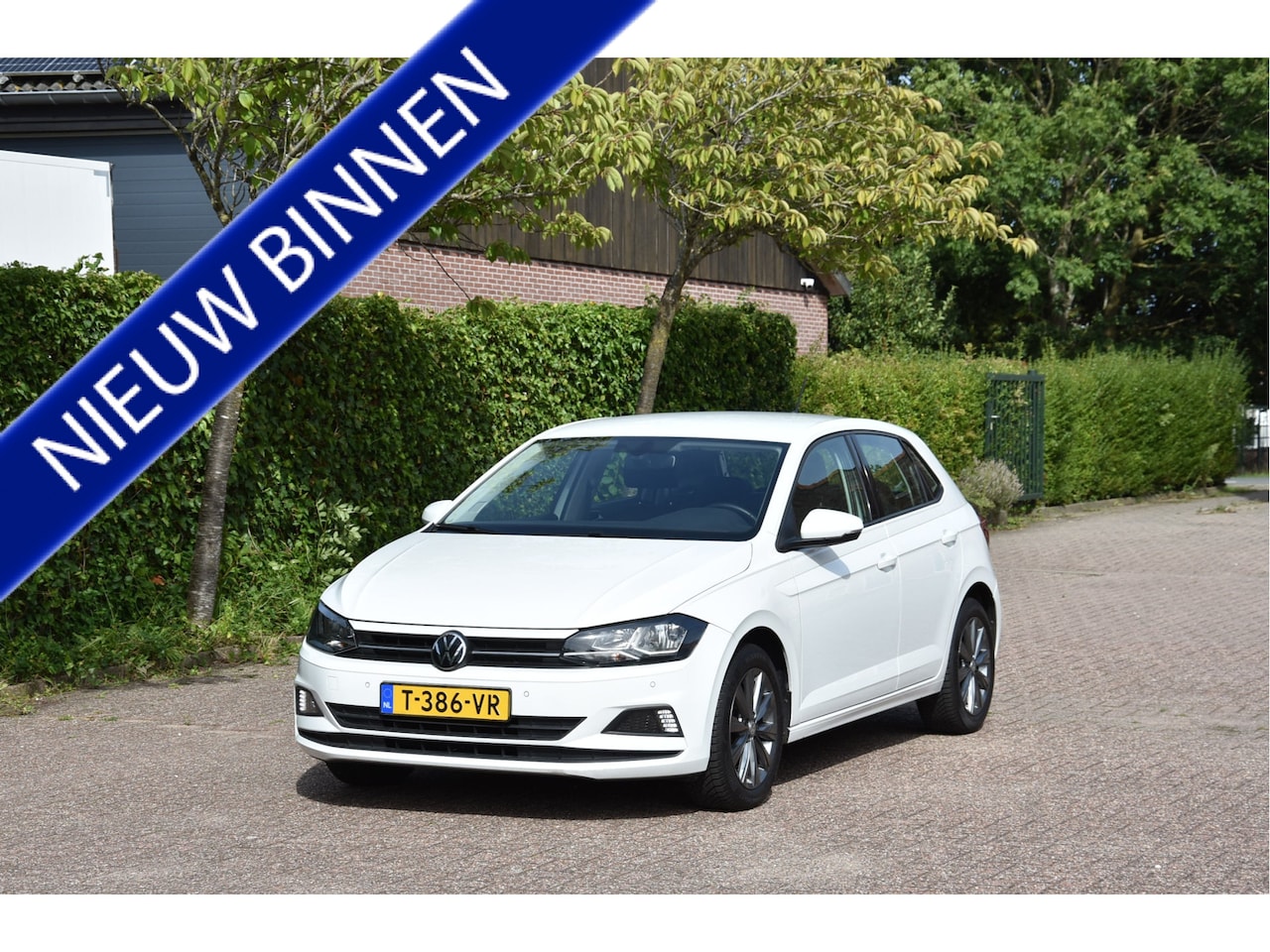 Volkswagen Polo - 1.0 MPI Navi PDC Carplay Comfortline business - AutoWereld.nl