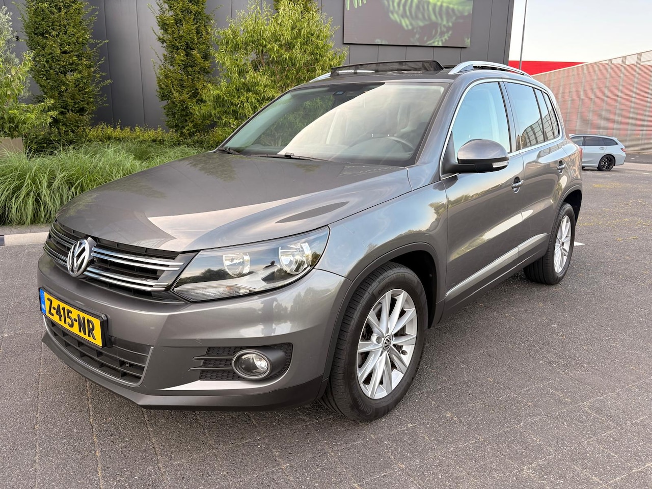 Volkswagen Tiguan - 2.0 TSI Sport&Style 4Motion ✅VW Tiguan 2.0 TSI 4Motion Automaat / Panoramadak / Leder✅ - AutoWereld.nl