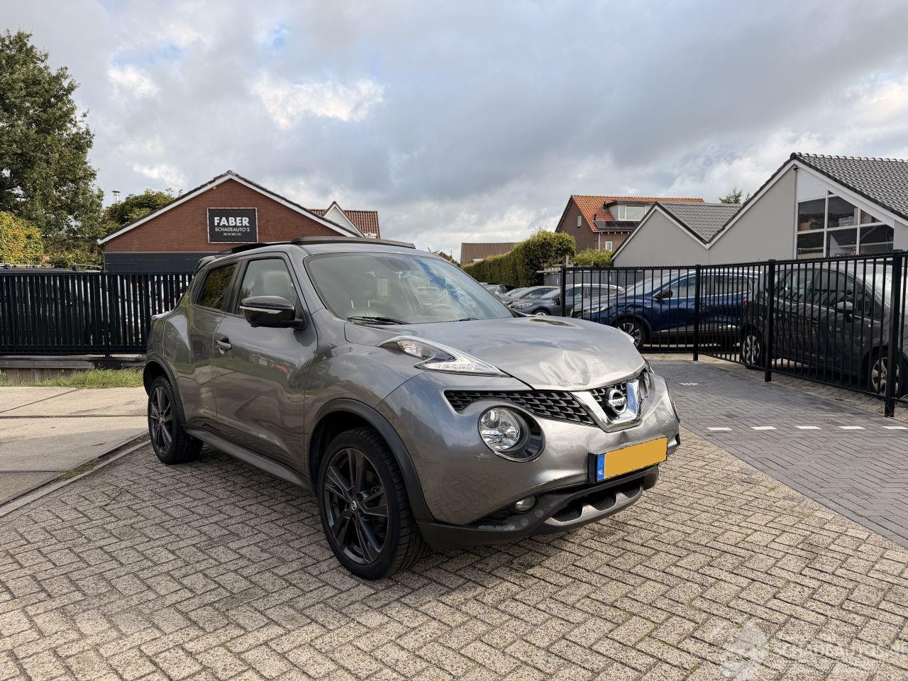 Nissan Juke - 1.6 Tekna automaat pano ! - AutoWereld.nl
