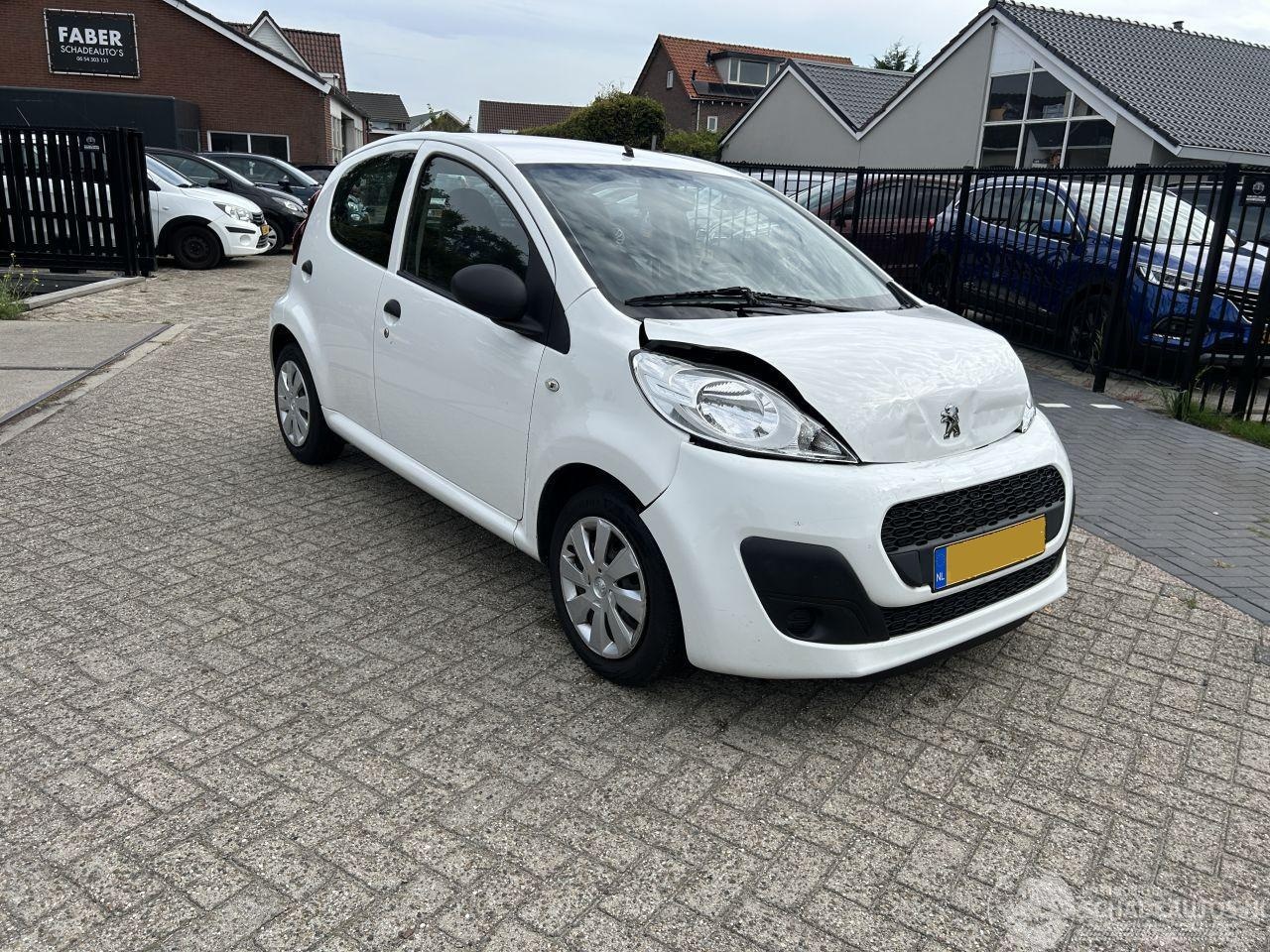 Peugeot 107 - 1.0 Access Accent | 88.469 km!! - AutoWereld.nl