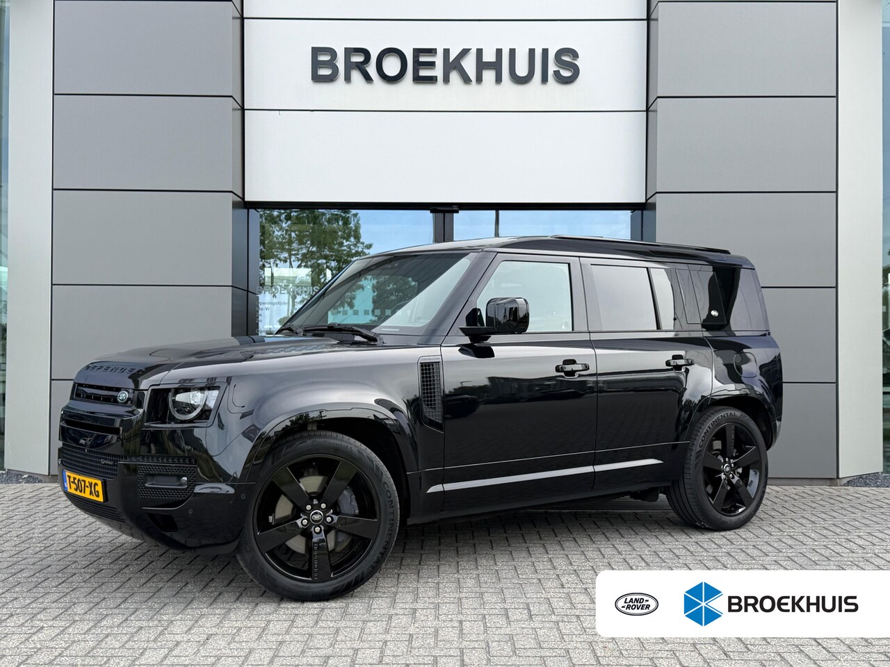 Land Rover Defender 110 - P400e X-Dynamic HSE | Head-up | 4-Zone Climate | 22 Inch | Koelbox | Afn. trekhaak | Stoel - AutoWereld.nl