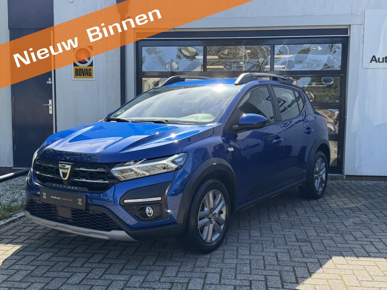 Dacia Sandero Stepway - 1.0 TCe 90 Comfort Automaat | 30.840 km | Camera | CarPlay | Stoelverwarming - AutoWereld.nl