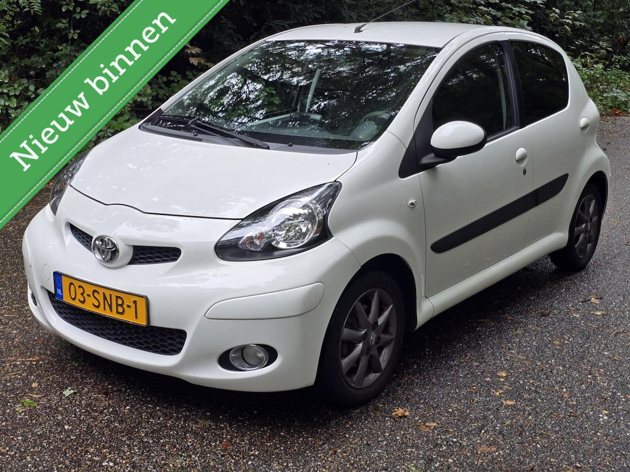 Toyota Aygo - 1.0-12V Dynamic Navigator Airco - AutoWereld.nl