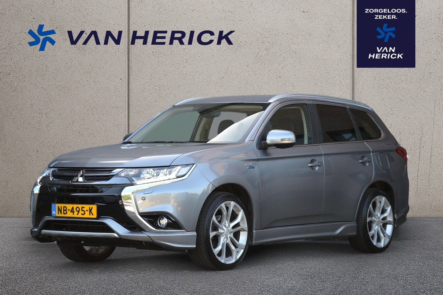 Mitsubishi Outlander - 2.0 PHEV Premium | Trekhaak | Winterpakket | Achteruitrijcamera - AutoWereld.nl