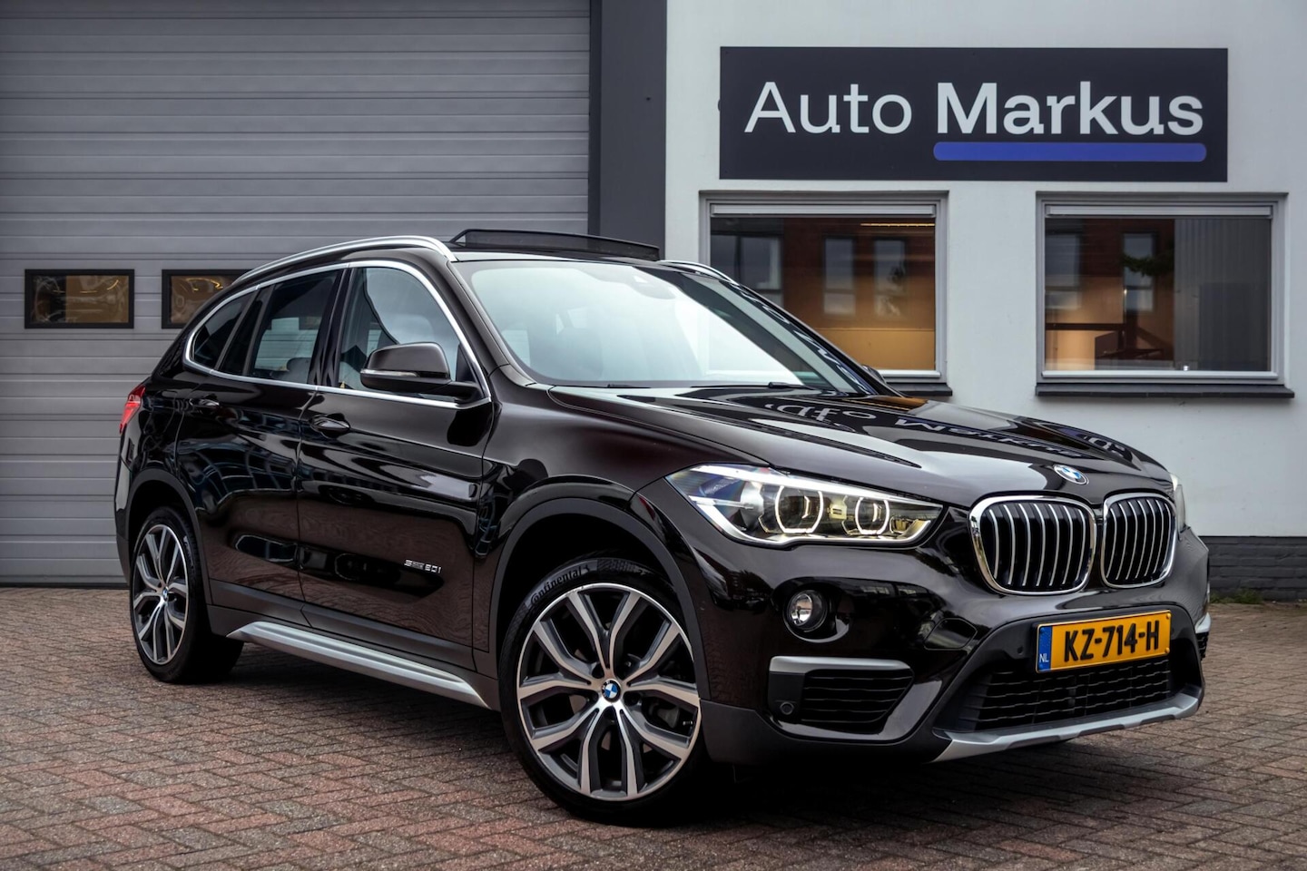 BMW X1 - sDrive20i Xline|Pano|HUD|Memory|LED|HiFi|Leder|Sportstoelen|Stoelverwarming - AutoWereld.nl