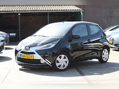 Toyota Aygo - 1.0 VVT-i X-Play / NAP / Airco / Camera / Automaat / 5drs
