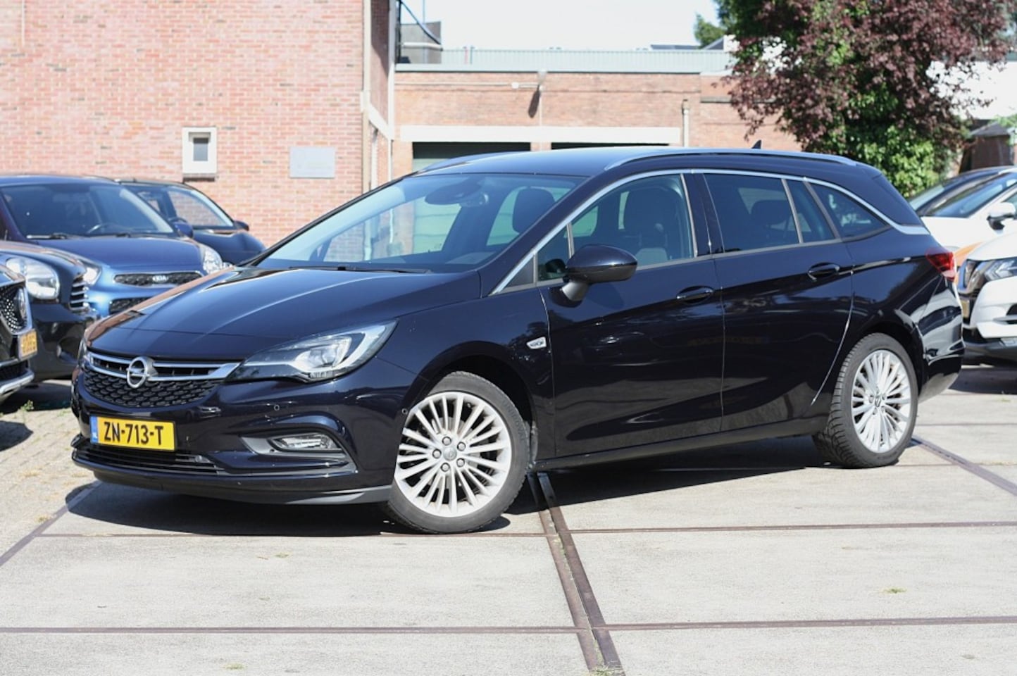 Opel Astra Sports Tourer - Sports Tourer 1.4 T Innovation / NAP / Camera / Lane ass. / Airco - AutoWereld.nl