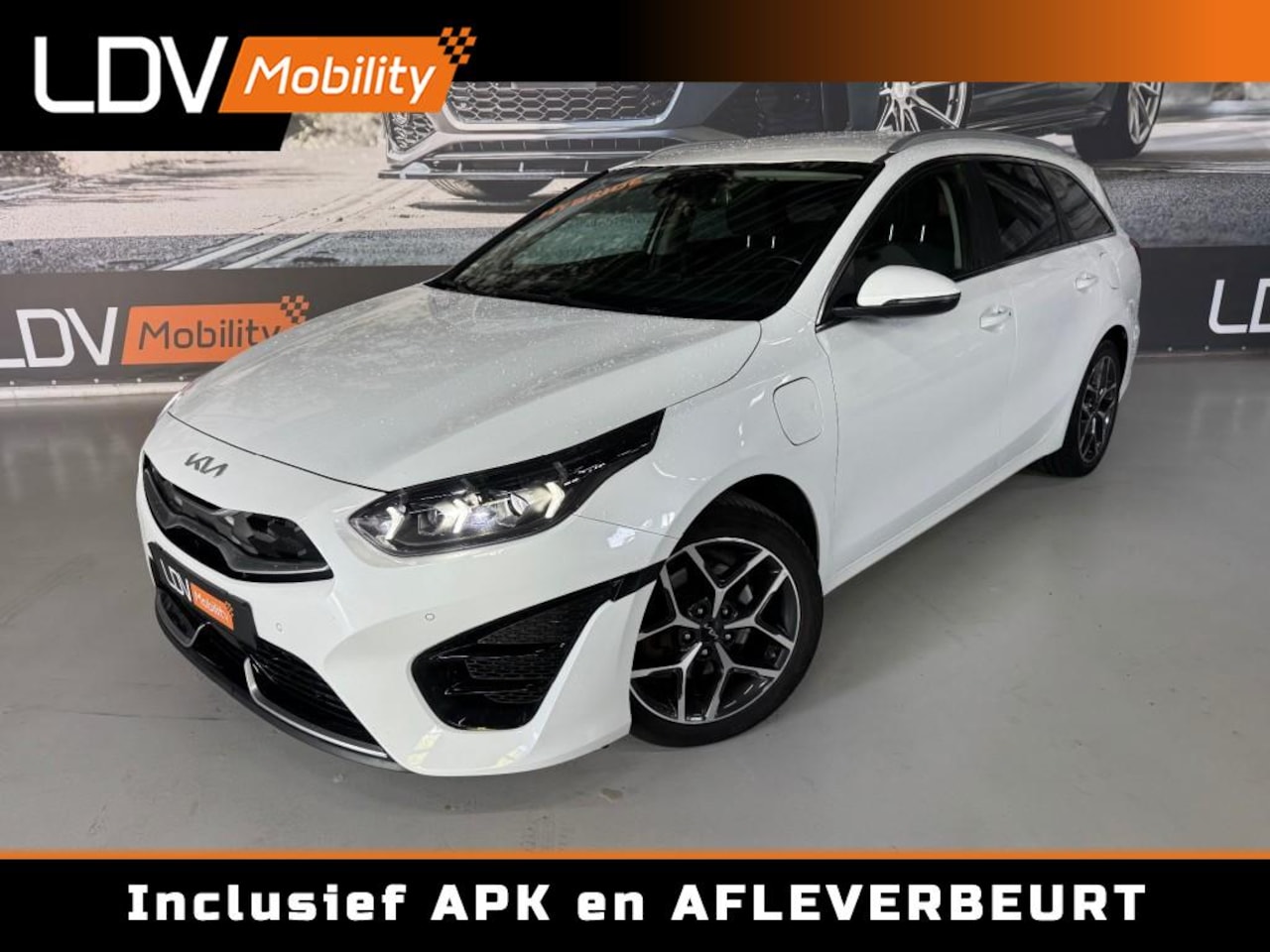 Kia Cee'd - 1.6 GDI PHEV / DynamicLine / Elektrische achterklep / Trekhaak / Carplay / incl. onderhoud - AutoWereld.nl