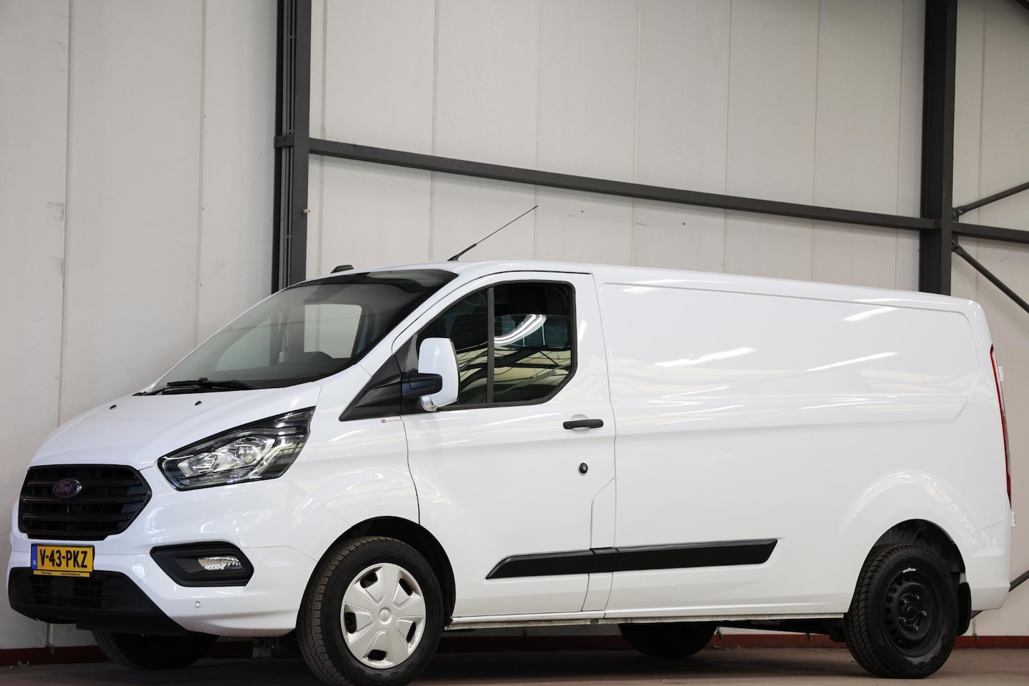 Ford Transit Custom - 2.0 TDCI L2H1 AUTOMAAT - AutoWereld.nl