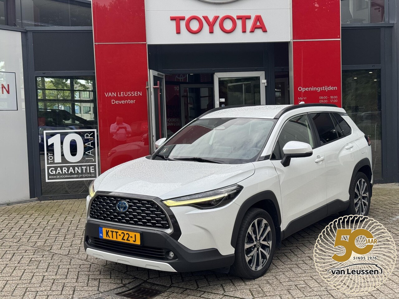 Toyota Corolla Cross - 2.0 High Power Hybrid First Edition APPLE/ANDROID CARPLAY STOEL/STUUR-VERWARMING - AutoWereld.nl