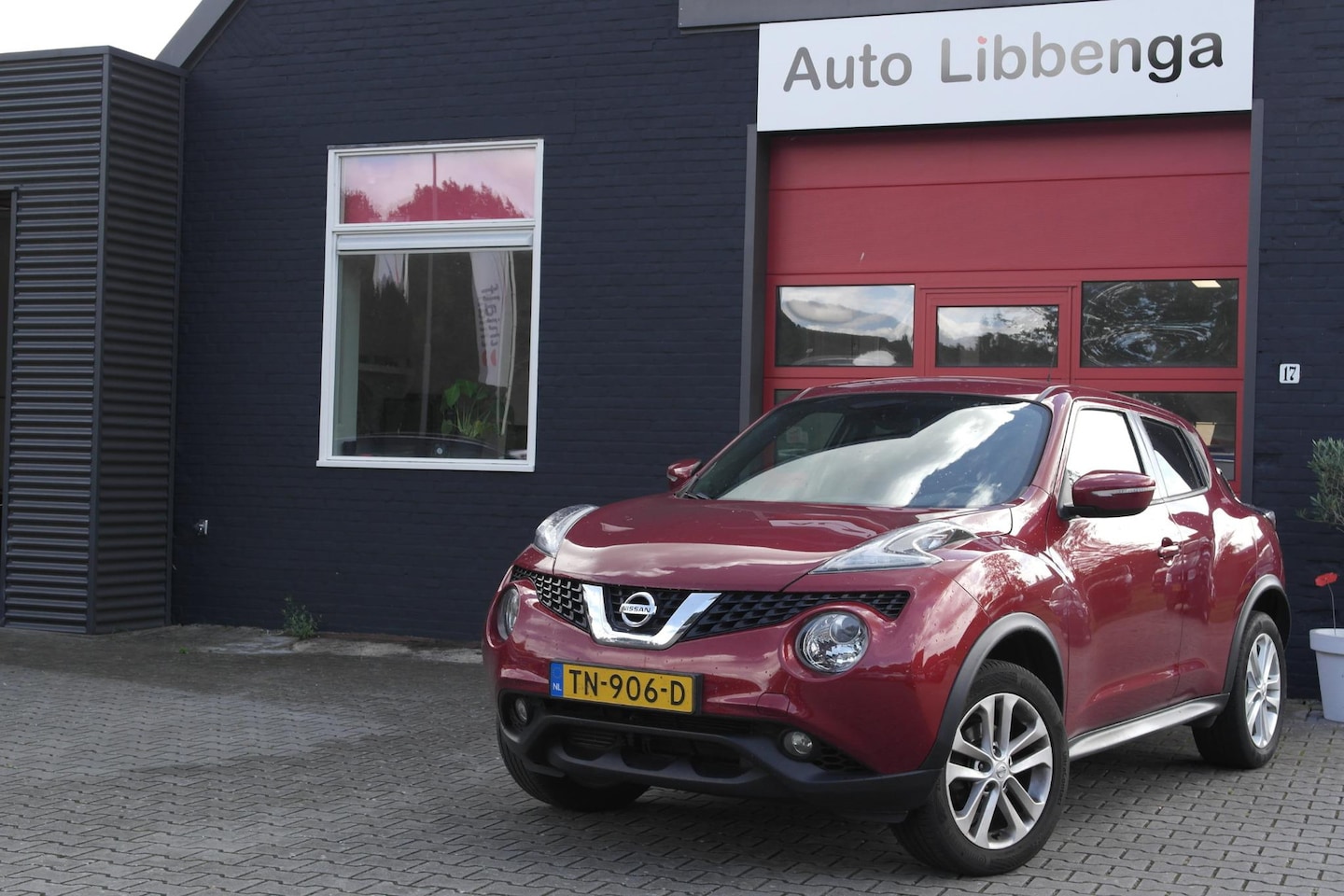 Nissan Juke - 1.6 N-Connecta AUTOMAAT / CLIMA / CRUISE / METALLIC LAK / LM VELGEN / CRUISE / - AutoWereld.nl