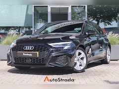 Audi A3 Sportback - 35 S-Line TFSI 150pk | Navi | Trekhaak | RS Stoelen | Carplay | Clima | Stoelverwarming |