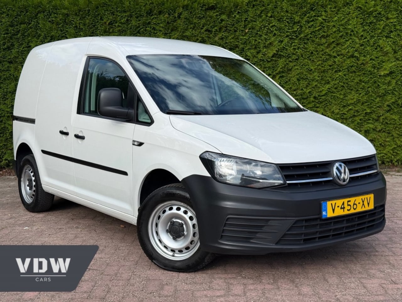 Volkswagen Caddy - 2.0 TDI L1H1 Airco / Cruise / Apple CarPlay / Navi - AutoWereld.nl