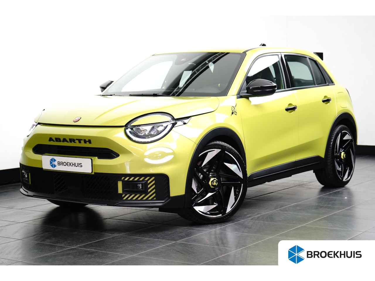 Abarth 600e - Turismo 54 kWh 240 pk Fiat | 11 kW lader | Airco (automatisch) | Apple Carplay/Android Aut - AutoWereld.nl